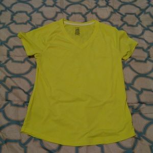 Workout shirts: Loose fitting